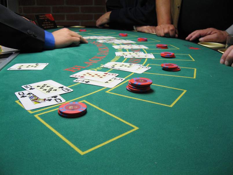 Tìm hiểu về những điều cơ bản nhất về cách chơi blackjack